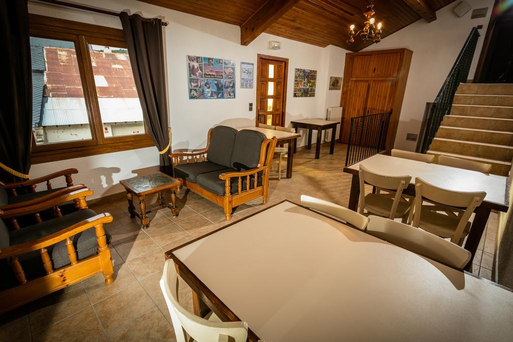 Logis Hotel Restaurant L'Ancienne Auberge Bolquere Exterior photo